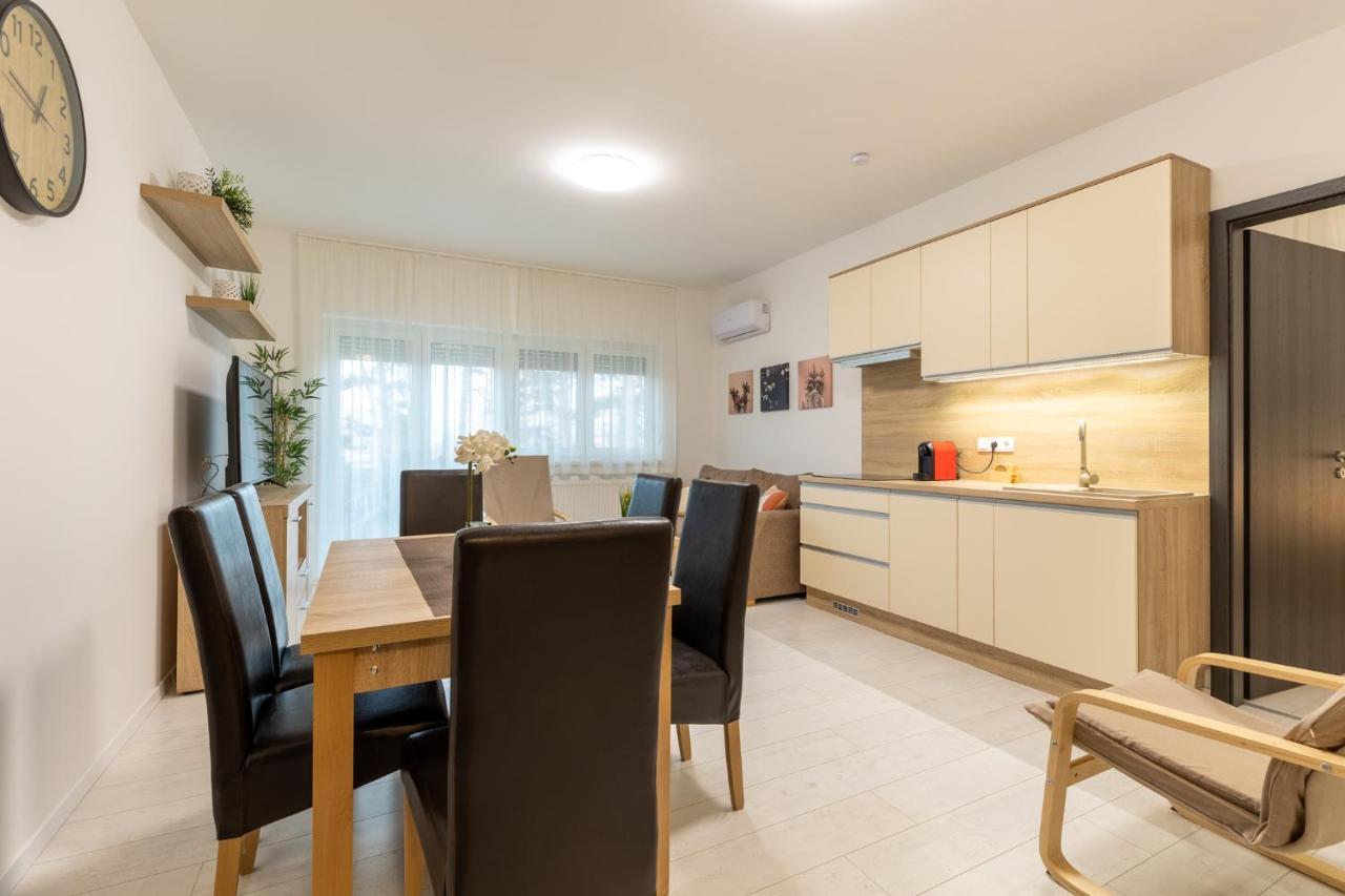 Leda Apartmanok By Bltn Siofok Exterior photo