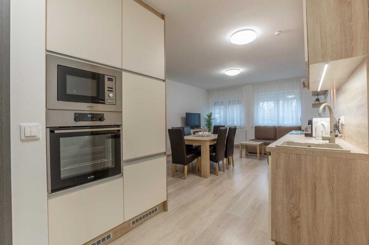 Leda Apartmanok By Bltn Siofok Exterior photo